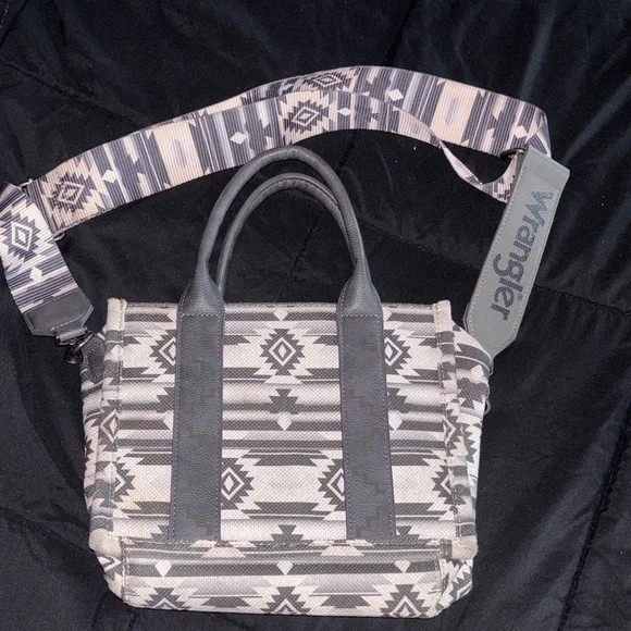 Wrangler Black and White Geometric Crossbody Bag - Picture 5 of 5